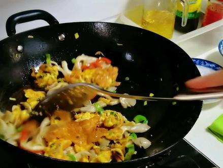 平菇鸡蛋怎么做好吃,掌握技巧,鲜香下饭不出水,低脂少油更健康