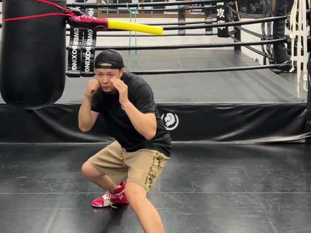 下潜的进攻用法,打开进攻的各种方式。#拳击教学 #拳击#格斗 #实战 #日常训练