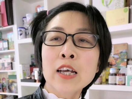 每新来一个小伙子,我都得把纸杯的展开图重讲一遍。心累!