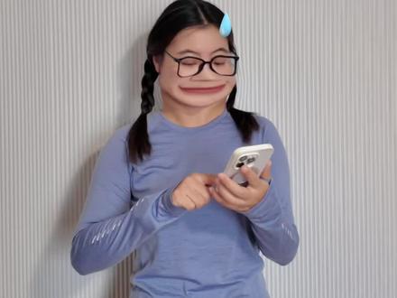 来一场2000卡消耗挑战吧!🔥
以前不爱计较食物的卡路里,偶然一算,发现每天随随便便就摄入2000大卡了!
那么如果一天内运动消耗2000卡需要做些什么呢?!
于是这次发起【2000卡消耗挑战🔥】,虽然过程略有曲折,但是总算是完成挑战了!(实际消耗2308卡),感受就是:真累啊!以后看到高热量食物我都会想起今天流的汗然后果断拒绝吧🥵
今天完成了跑步、骑行、网球、跳绳四项运动,全天都穿的Outopia美利奴羊毛长袖T恤,美利奴羊毛可以调节温度、抑制汗味,所以运动暴汗穿它反而不会闷热有异味(真的不臭~~~)。而且我这款腋下都是网眼拼接的,透气性更好!这件T恤真的是可以上班也可以上山的硬核户外羊毛运动衣,面料光滑舒适也很百搭👍,已经给好几个小姐妹种草啦!
#运动日常 #跑步 #骑行 #网球 #减脂