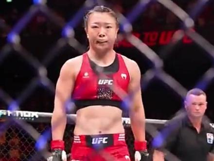 “格斗女医生”石铭获UFC首胜