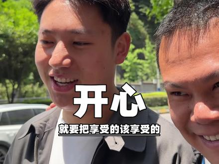 雅马哈tmax560开箱 #@者也摩托动力 哈哈哈成功避免了车子被砸