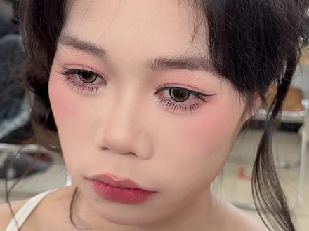 在西安学化妆之老师一对一改造型刘海篇
#西安学化妆 #化妆师提升 #短刘海教程 #化妆师 #发丝刘海