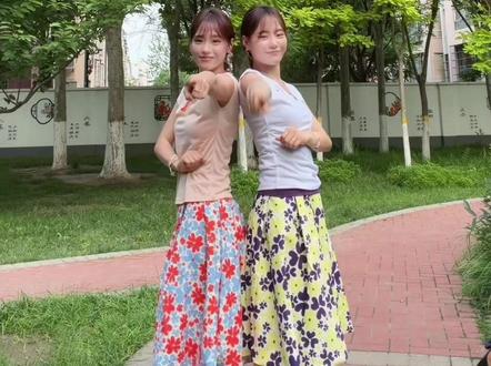 果宝机甲归位!@Z.CNov1 #双人舞 #果宝机甲归位 #果宝机甲舞蹈挑战
#快和你的姐妹拍#童年动画