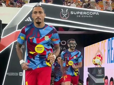 巴萨欧冠穿特殊字体球衣,为唐氏综合征日公益发声 #奇趣 #足球 #体育 #球衣