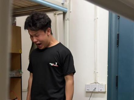 战战战我杀杀杀!#大学寝室现状 #杀哥 #大学生宿舍矛盾