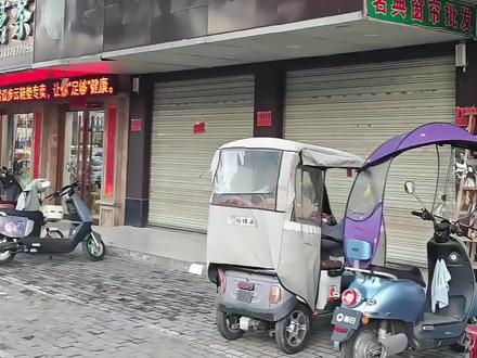 小学生最爱也扛不住?经营6年的华莱士突然歇业,周边业态扎堆,下家该选啥品类破局?#餐饮市场行情 #记录真实生活 #关门大吉 #光山同城