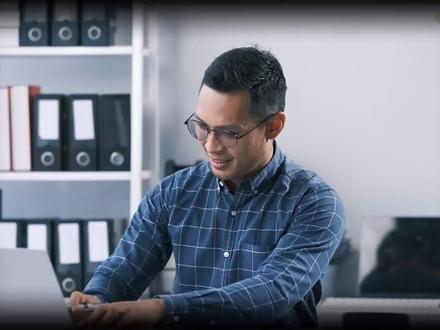 别人追涨 他蹲法拍和定增只赚藏在冷门赛道里财富 今日分享:00后最强牛散 王梓旭的交易之道#游资大佬 #牛散 #王梓旭 #交易之道 #财经