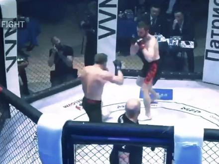 MMA综合格斗石化重击:恐怖的强制性站立停机#mma #mma综合格斗 #重击 #停机 #ko #格斗