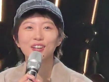 窦靖童唱父亲的歌,获赞用王菲的声音唱窦唯,现场读热搜淡定回应 《歌手2026》窦靖童那英合体,那英还让窦靖童回应了“用王菲的声音唱窦唯”的热搜话题 #歌手2026 #王菲 #窦靖童 #那英 #娱乐评论大赏