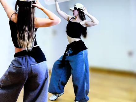 《404 (new era)》保姆级教程1 下期👇在课包(持续更新)#KiiiKiii #404newera舞蹈挑战 #抖音年味舞蹈大赏 #舞蹈教学 #零基础学舞蹈