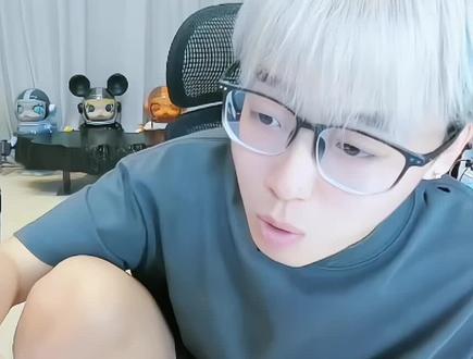 我怀疑斩虍有点同性恋了。@斩虍 #斩虍 #陈泽 #斩虍陈泽 #cp