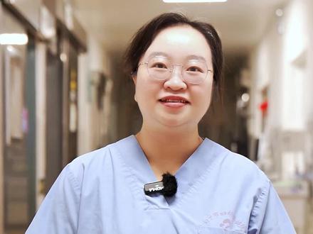 宝宝手指脱皮是什么原因引起的?怎么办?#手指脱皮 #手指脱皮怎么办 #手指脱皮是缺什么维生素 #育儿