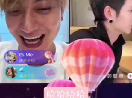 笑发财了 徐艺洋回应跑步摇头晃脑的
#直播名场面 #黄子韬徐艺洋 #黄子韬 #徐艺洋 #奔跑吧