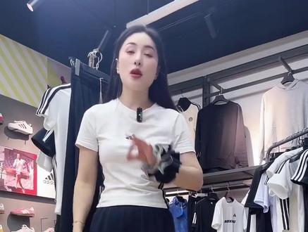 夏季女生穿搭adidas OOTD #一周穿搭潮裤 #夏款搭配 #女生扭扭裤 #aidas #ootd穿搭