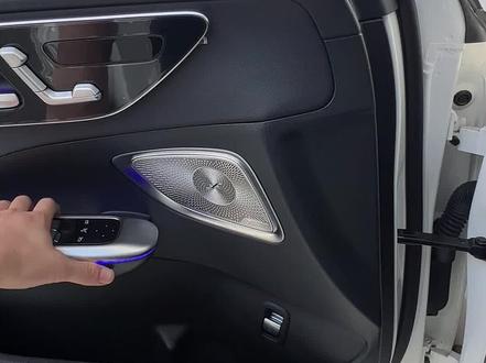 现在每台车上都有这个数据接口,但是他的功能你用对了吗?#奔驰 #奔驰c260l #车载u盘 #大屏导航 #每天一个用车知识