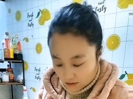 给大家分享了一个黄豆水退烧的制作过程,希望有需要的家人可以试试,我试过了效果还不错,一定要看到最后,因为后面有解说和注意事项,#愿所有人都平平安安健健康康 #待到春暖花开时一切重回美好