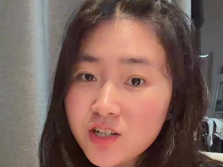 博主说能全自动剪映,我试了:结果无一例外,翻车! 最近刷到很多博主说,Codex 可以完全控制剪映,自动剪视频,还剪得特别好。
我照着方法实测了一遍,结果发现根本没那么简单。
更现实的情况是:
Codex 可以辅助剪辑,比如写脚本、整理素材、生成字幕、用 FFmpeg 批量处理。
但要说它能像真人一样在剪映里拖素材、调字幕、加转场、导出成片,目前还达不到。
但是好多人又说了,给大模型skill或sop,但是详细程度令人发指,有那个时间我还不如手搓。
#Codex #AI剪辑 #短视频剪辑 #AI工具测评 #AI实测