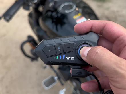 又一款低价的摩托车蓝牙耳机,可以满足日常一个人听歌,接打电话,听导航,也可以用app多人互联#摩托车 #蓝牙耳机 #摩托车蓝牙耳机 #机车