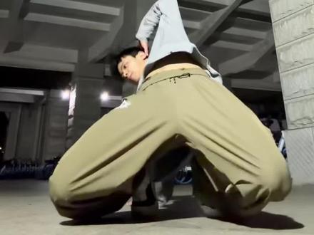 你的微笑很重要!#严成玹 #金主训 #CORTIS#CORTIS进行曲 #抖音潮流舞蹈大赛#CBXLAB街舞潮牌#CBXLAB街舞女孩@CBXLAB街舞潮牌