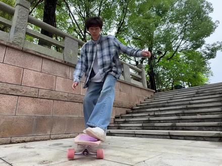 你到底在为谁等待 无人内心潮澎湃. #转场 #歌曲两难#两难反差转场