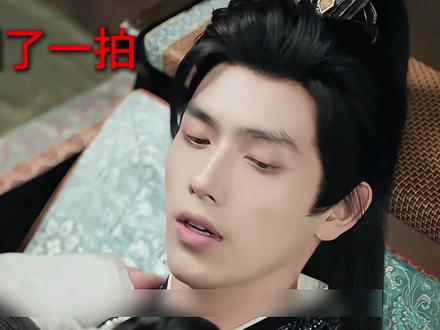 段胥唤她思慕,二人互换五感感情升温后,段胥表明心意。 #白日提灯 #迪丽热巴 #陈飞宇 #抖音精选 #新剧开播