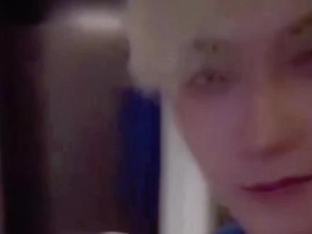 黄桃被调成啥了 #黄子韬徐艺洋 #直播录屏分享 #抽象