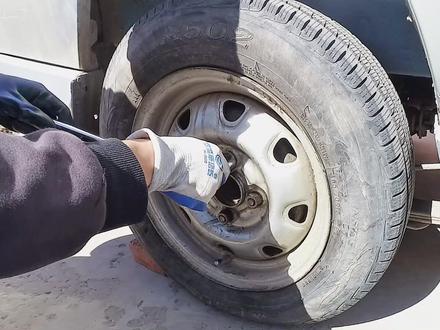 汽车后鼓刹车片怎么更换,15年老车20元更换刹车片! 汽车古刹车片怎么拆转怎么换? #刹车片更换 #刹车异响#鼓刹车片 #汽车保养与维修 #修车