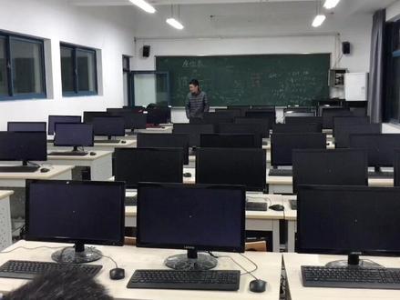 老李网络日记,日常大学学校计算机教室,老师管理学生电脑系统安装。四五十台电脑一键开机,一键关机,极域管理软件,冰点还原系统安装………@DOU+小助手 @抖音小助手 @热门 @DOU+上热门