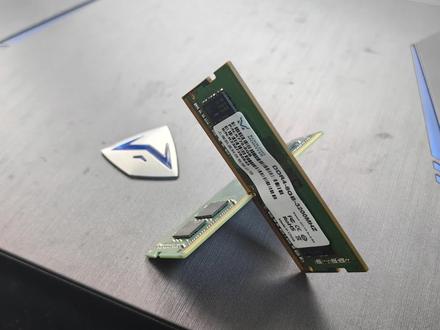 机械师 T58-VG65T 2020升级内存与固态硬盘 此拆机教程以仔细与清晰易懂的角度拍摄给拆机小白,一起按步骤来提升电脑性能!关注我,告诉我你的笔电型号, 我来帮你让他重获新生。主页有笔记本电脑/台式机拆机教学、测评、知识分享的合集。关注我,告诉我们想要了解电脑性能提升的问题。
【酷寒怪兽Kooling Monster】
我们的愿景是让每个人都能有最舒适的电脑体验。我们希望在DIY电脑维修技能的普及下,让每个人都能以极低的成本实现电脑性能的大幅提升。
【声明】
该视频仅提供资讯分享,不会赔偿任何因操作所导致的损害
#固态硬盘 ,#内存条 ,#拆机视频 ,#机械师 ,#T58