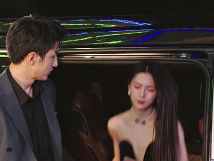 大佬的爱也会是默默付出细致入微的,给足了面子和宠爱!#网剧繁华落尽 #金瀚找到了适合自己的赛道