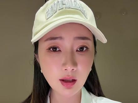 你更喜欢万芳的原版,还是音乐磁场的翻唱版?#我记得你眼里的依恋 #万芳#音乐磁场