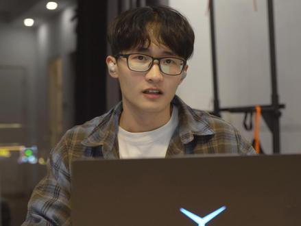 用 AI 彻底搞定简历! 一个基于 LaTeX 的中文简历模板,配合 Claude Code 的 /Auto-CV 对话式技能,实现自然语言描述、生成简历 PDF
#claude #ai #agent #简历 #简历模板