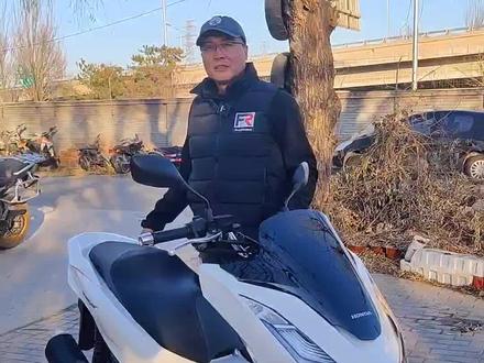 PCX没电了咋解锁#摩托车 #少校玩儿摩托 #车知识分享计划 @DOU+小助手 @自由机械
