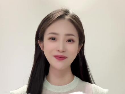 华为发布会全球瞩目#华为 #手机 #问界 #财经 #简佳人儿