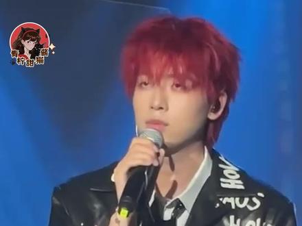 顶天立地的男孩和沉默寡言的父亲,为何中间好像总隔着一层什么#我家那小子 #王瀚哲 #中国boy#王瀚哲和父亲当年彼此各有难处