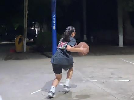 未来之妞冯敏敏试训广东女篮!身高成硬伤,进国家队机会渺茫