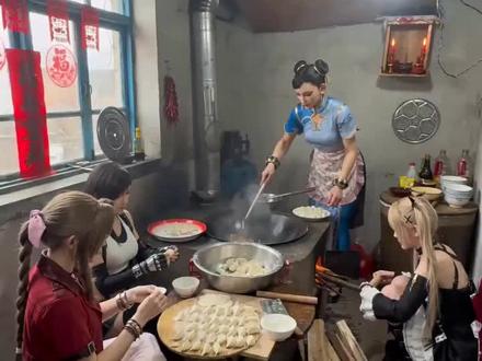 厨房大作战,蒂法爱丽丝春丽玛丽罗斯 #seedance2.0 #蒂法 #玛丽罗斯 #春丽 #AI创作浪潮计划