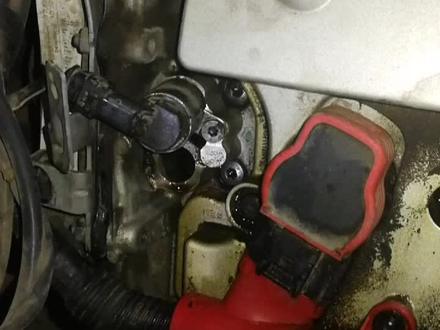 途锐奥迪卡宴EA837发动机VVT电磁阀漏油,普遍现象,换个密封圈就可以#汽车维修 #我的生活日记 #发动机