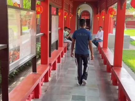 大名住的寺庙,
#尼泊尔咖喱姐#咖喱姐#大名一米九masala