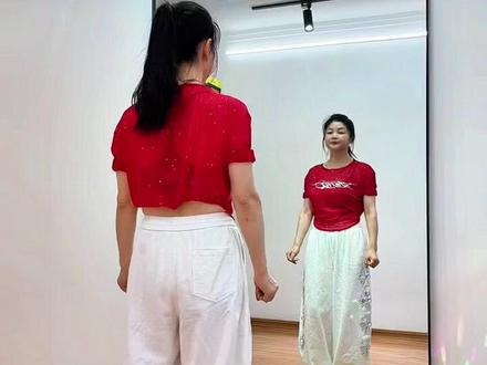 0.9倍速《沧海一声笑》 #完整版 沧海一声笑#慢动作 #广场舞 #零基础学舞蹈 #抖音玩法合伙人计划