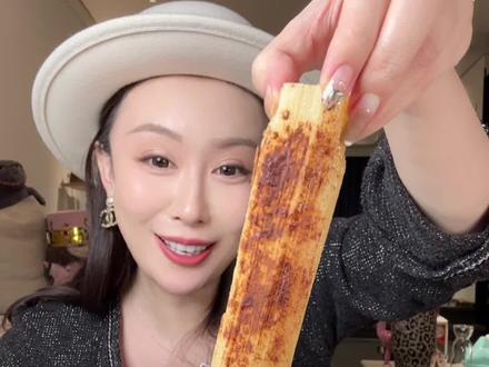 尝尝近期网上很火的吃播流量密码#烤甘蔗 #青皮甘蔗 #蛋神 #跟着蛋神煮鸡蛋 #麻薯巴斯克