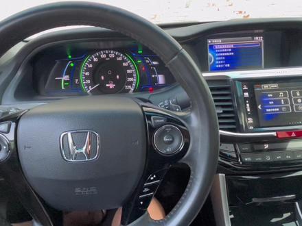 车行道方控,9代9.5雅阁改了原厂思域屏原厂屏的客户!装完方控直接方向盘可以设置原车小屏设置所有功能,比如胎压,时间,背景,锁车,颜色,倒车,等等,再也不用担心没法调节原厂上屏了!#原车升级 #九代半雅阁