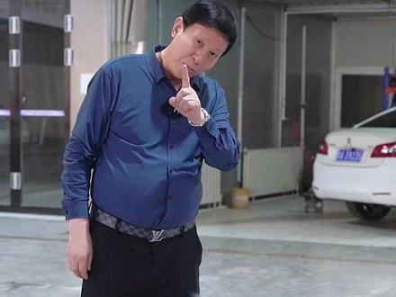 保险杠轻微受损,到底改修还是该换。#汽车维修保养#保险杠修补#汽车维修小知识