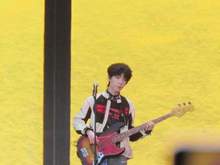 新音Day3:《适合,不适合》左奇函杨博文,架子鼓就是贝斯手的心跳#左奇函杨博文 #奇文 #新音 #直拍