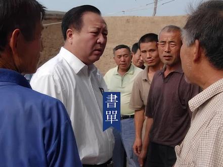 他是百姓口中的“梁青天”,十多年里,处理官员200多人,为百姓排扰解难1千多次。他说:官可以不当,老百姓的事不能不办。#梁雨润 #正能量 #书单