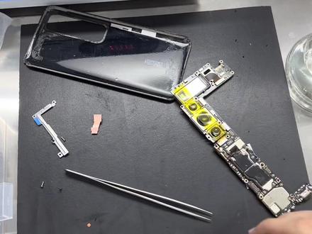 #手机维修换屏 #手机店日常 #数码科技 #专业维修 #修手机 #玩转数码 #碎屏 小米10u换总成原本以为是血赚结果有点亏