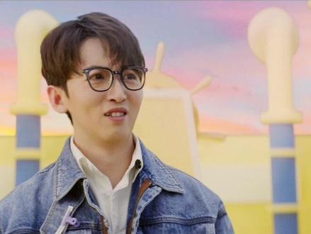 #奔跑吧 姚译添像加了大眼特效,哈哈,导演棒棒哒