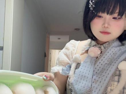 没点网瘾的人看不懂这个视频
霉豆腐是我自己做的 教程马上剪
#地下偶像 #银川地偶 #霉豆腐 #猪妞 #萌妹