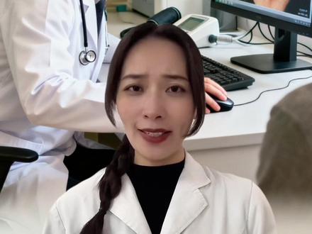 耳前长“小肉揪”?一条视频说清附耳(拴马桩)到底是怎么来的 耳前的“小肉揪”“拴马桩”,医学上叫附耳。它到底是什么原因造成的?会影响听力和健康吗?需不需要切除?这一条讲清楚:附耳的胚胎发育原理、遗传与环境因素、要不要处理、最佳手术时间。不焦虑、不迷信,科学看懂宝宝/自己身上的小结构。#附耳 #副耳 #新年囤点专业货#复工健康指南#抖出健康知识宝藏